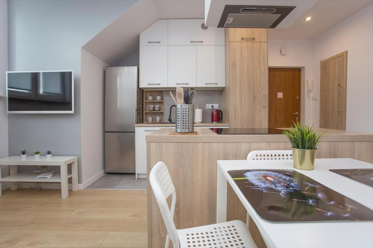 Urban Jungle Apartment In The City Center Białystok Exteriör bild